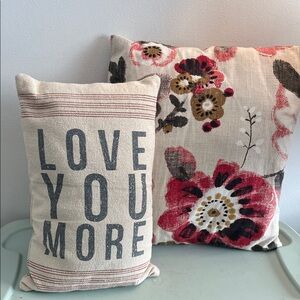 Floral and Text Decorative Pillows‎